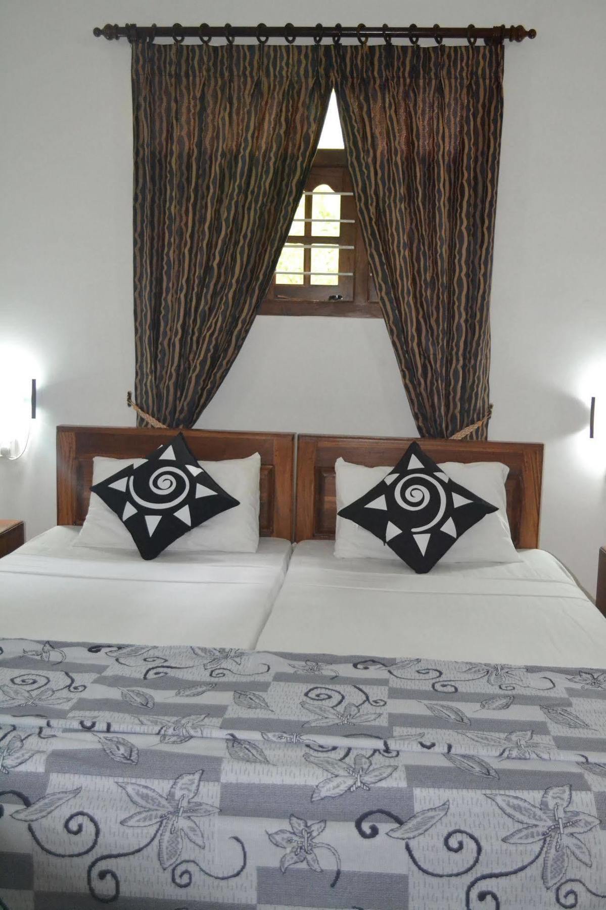 Sigiri Holiday Inn Inamaluwa المظهر الخارجي الصورة